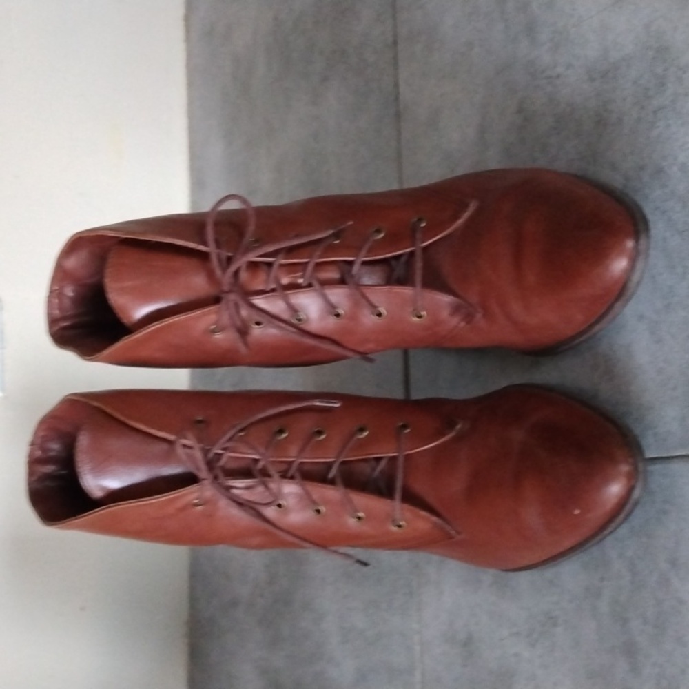 FLINGS  BOOTS